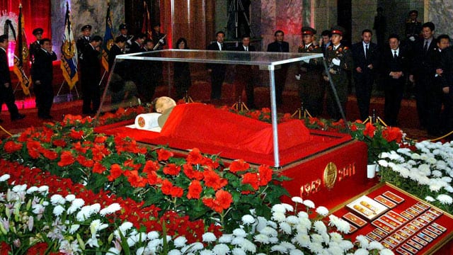 North Korea's Biggest Tourist Attraction- Kim Jong-il's preserved body